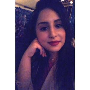 Meet your Posher, Daniela